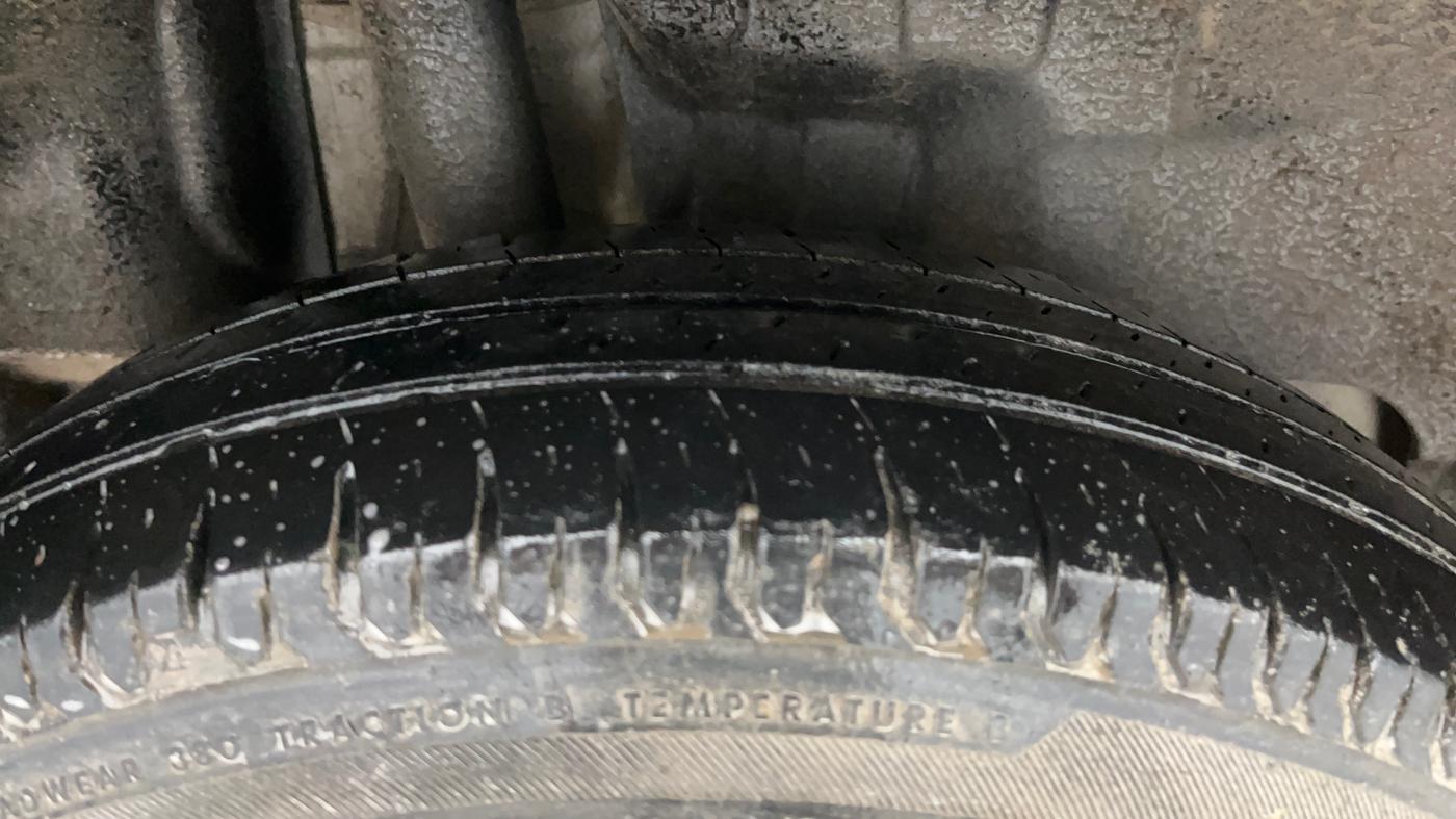 2019 Maruti Swift VXI, Petrol, Manual, 50,240 km, Right Rear Tyre Tread