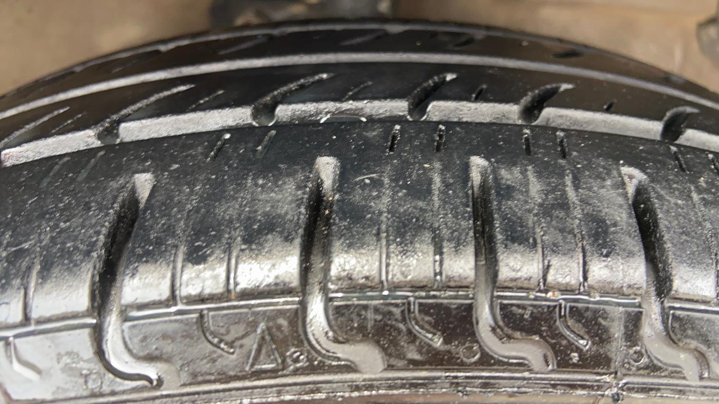 2016 Maruti Celerio ZXI AMT (O), Petrol, Automatic, 62,980 km, Right Front Tyre Tread