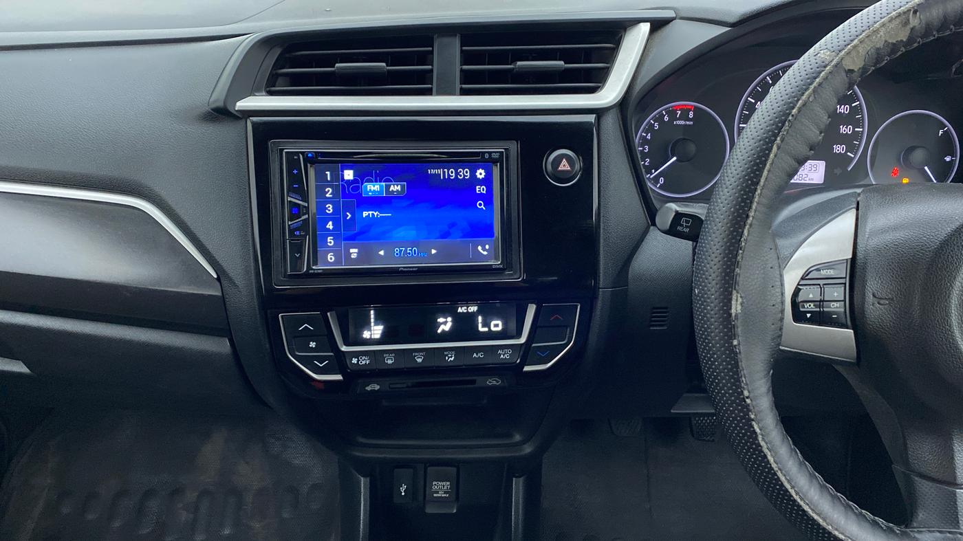 2017 Honda BR-V 1.5 i-VTEC S, Petrol, Manual, 50,152 km, Air Conditioner