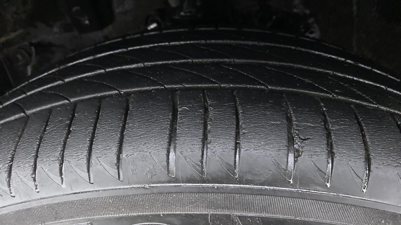 2017 Honda BR-V 1.5 i-VTEC S, Petrol, Manual, 50,152 km, Left Front Tyre Tread
