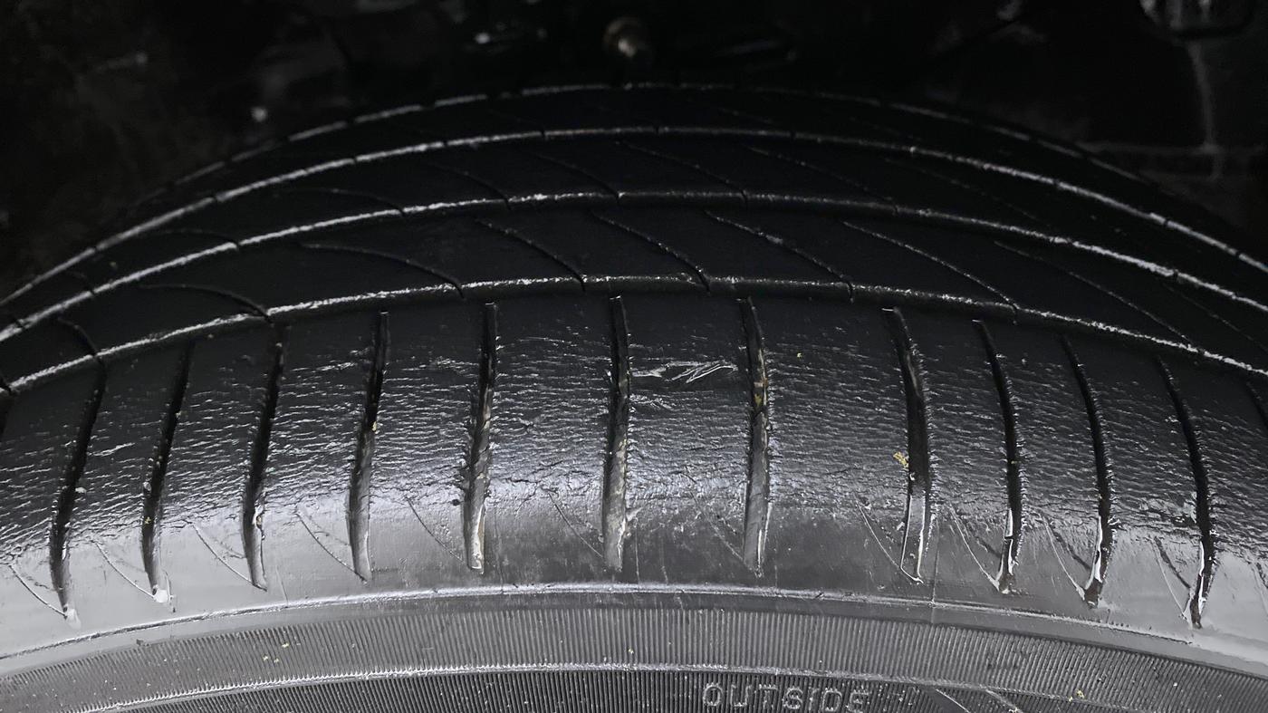 2017 Honda BR-V 1.5 i-VTEC S, Petrol, Manual, 50,152 km, Right Front Tyre Tread