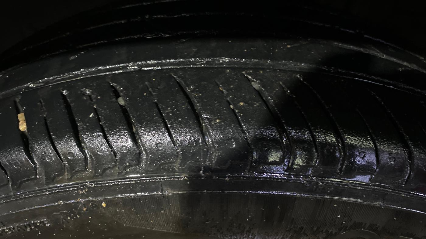 2021 Nissan MAGNITE XV MT, Petrol, Manual, 77,551 km, Left Front Tyre Tread