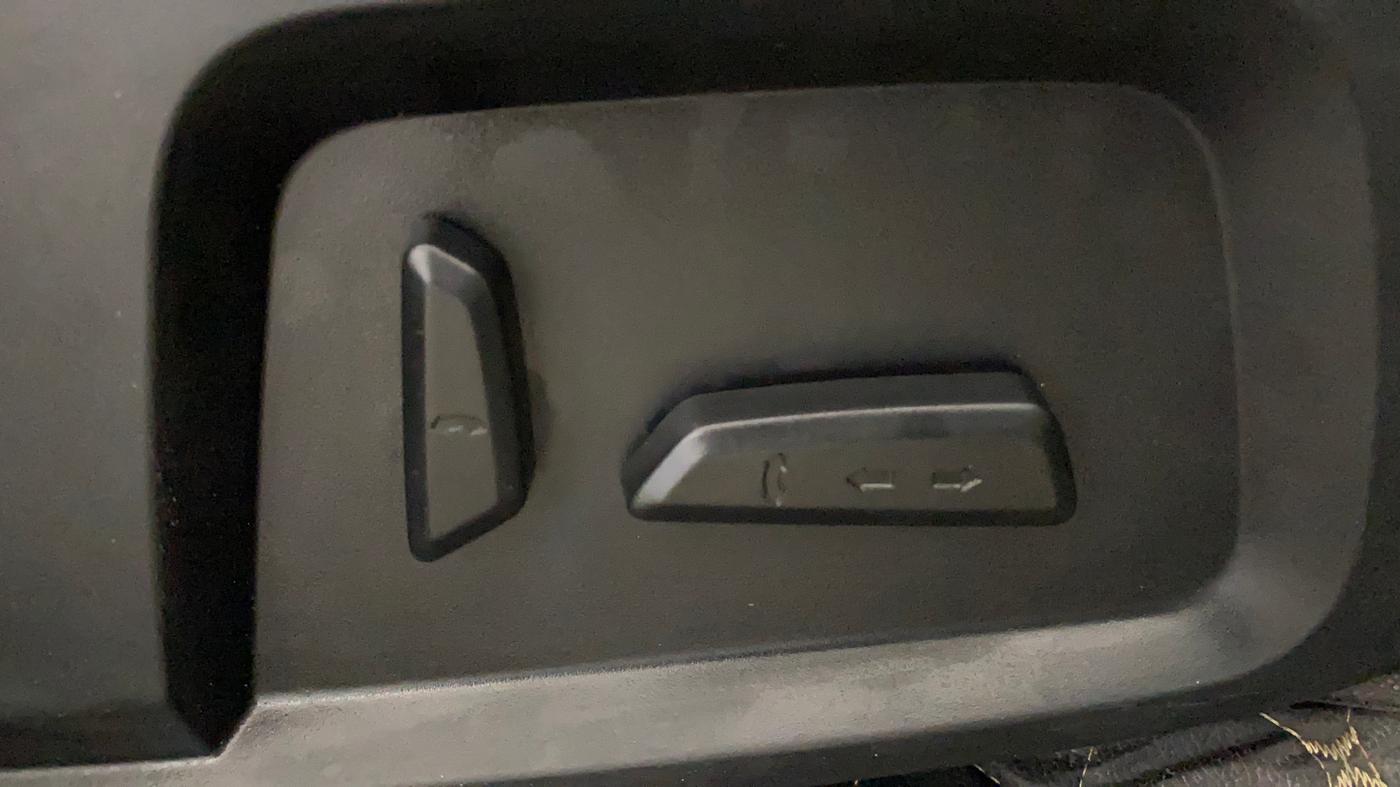 2021 Tata Safari XZ, Diesel, Manual, 59,355 km, Driver Side Adjustment Panel