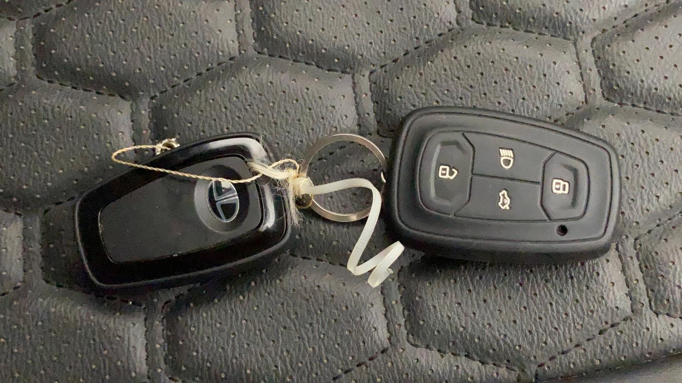 2021 Tata Safari XZ, Diesel, Manual, 59,355 km, Key Close Up