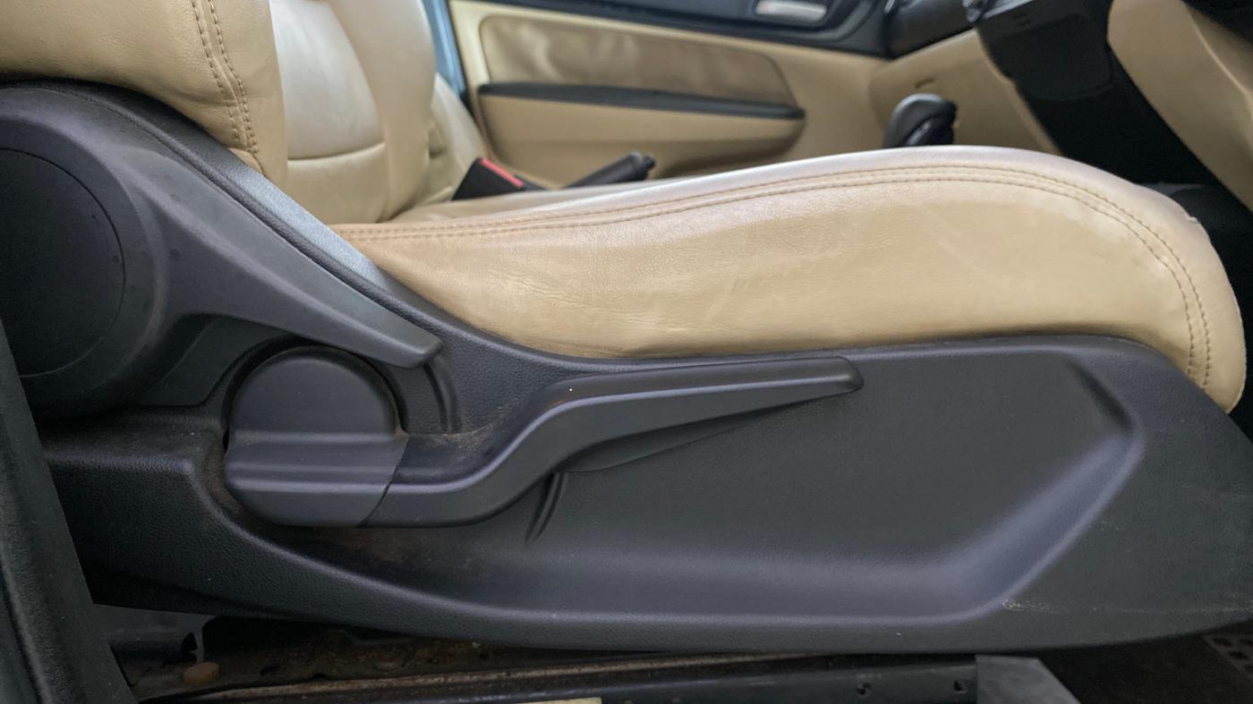 2019 Honda Amaze 1.2L I-VTEC V CVT, Petrol, Automatic, 62,038 km, Driver Side Adjustment Panel