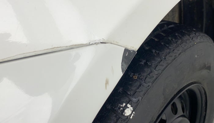 2014 Maruti Swift VXI D, Petrol, Manual, 78,822 km, Front bumper - Minor scratches