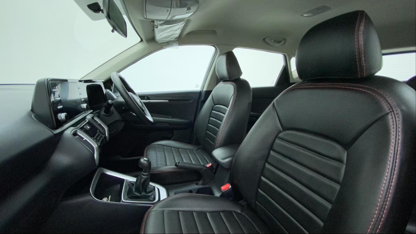 2020 KIA SONET HTK PLUS 1.2, Petrol, Manual, 19,369 km, Right Side Front Door Cabin