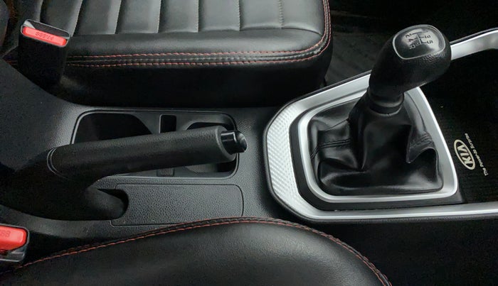 2020 KIA SONET HTK PLUS 1.2, Petrol, Manual, 19,369 km, Gear Lever