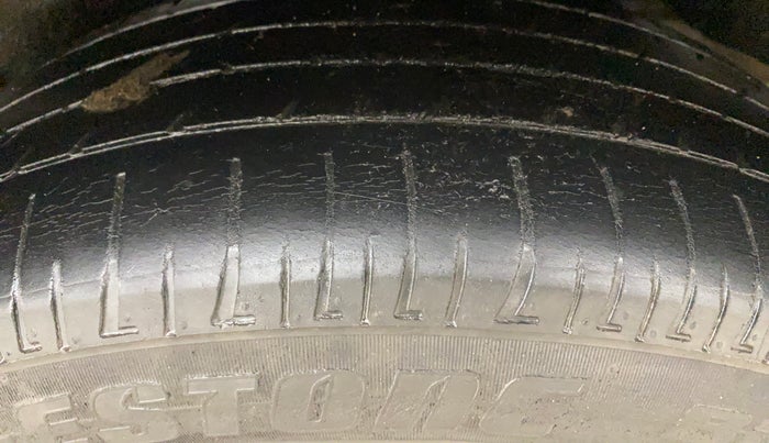 2017 Hyundai Creta S 1.4 DIESEL, Diesel, Manual, 1,16,678 km, Left Rear Tyre Tread
