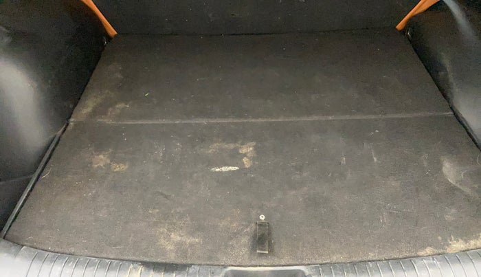 2017 Hyundai Creta S 1.4 DIESEL, Diesel, Manual, 1,16,678 km, Boot Inside