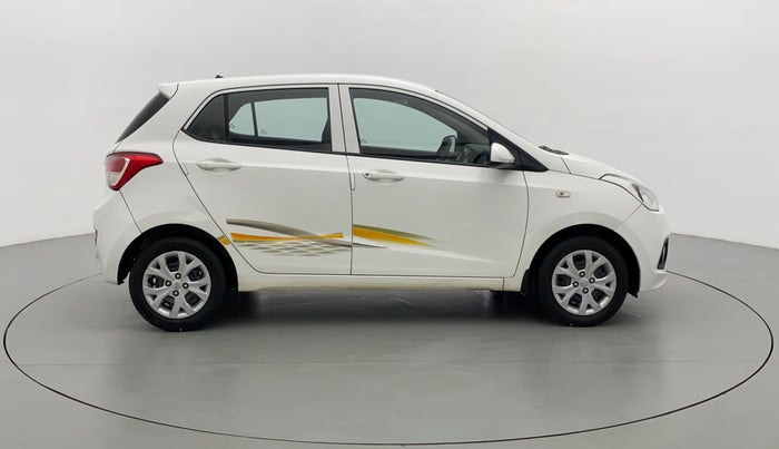 2015 Hyundai Grand i10 MAGNA 1.2 KAPPA VTVT, Petrol, Manual, 18,765 km, Right Side View