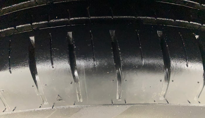 2024 Toyota Glanza E, Petrol, Manual, 20,789 km, Left Front Tyre Tread