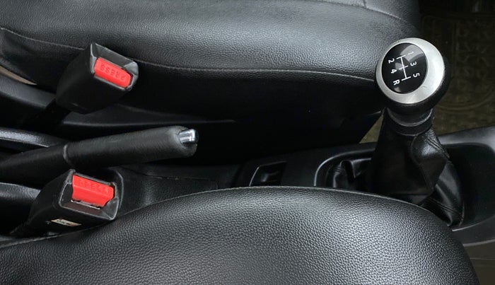 2018 Maruti Wagon R 1.0 VXI, Petrol, Manual, 41,749 km, Gear Lever