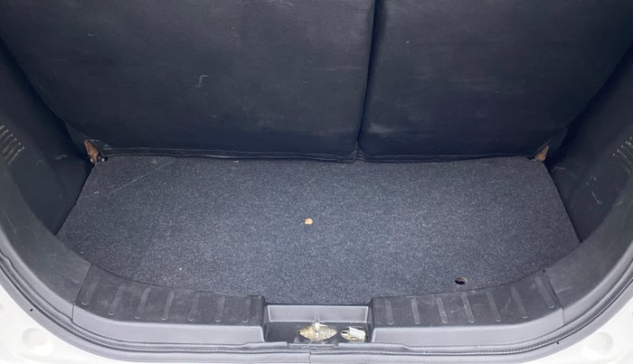 2018 Maruti Wagon R 1.0 VXI, Petrol, Manual, 41,749 km, Boot Inside
