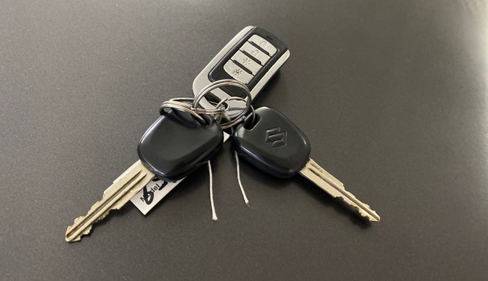 2016 Maruti Alto K10 VXI AMT, Petrol, Automatic, 28,815 km, Key Close Up