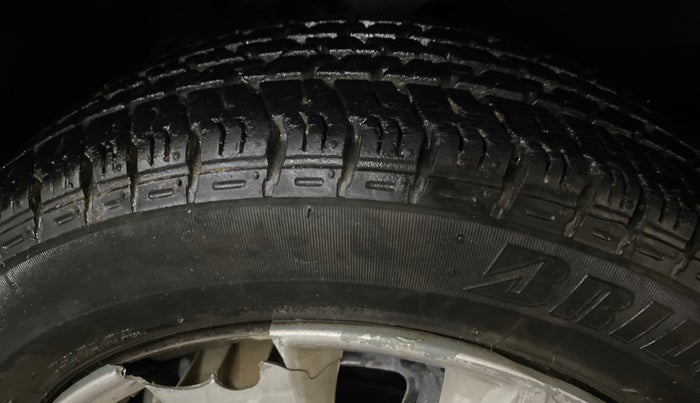 2016 Maruti Alto K10 VXI AMT, Petrol, Automatic, 28,815 km, Right Front Tyre Tread