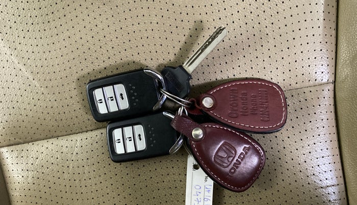 2015 Honda City 1.5L I-VTEC VX, Petrol, Manual, 13,448 km, Key Close Up