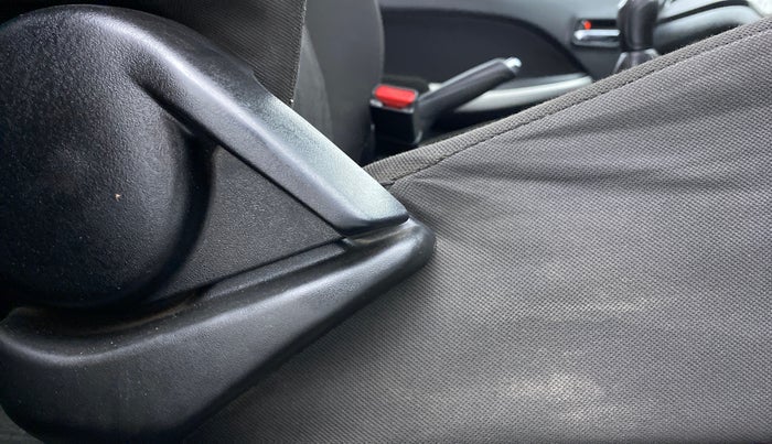 2015 Maruti Baleno DELTA 1.2 K12, Petrol, Manual, 62,800 km, Driver Side Adjustment Panel