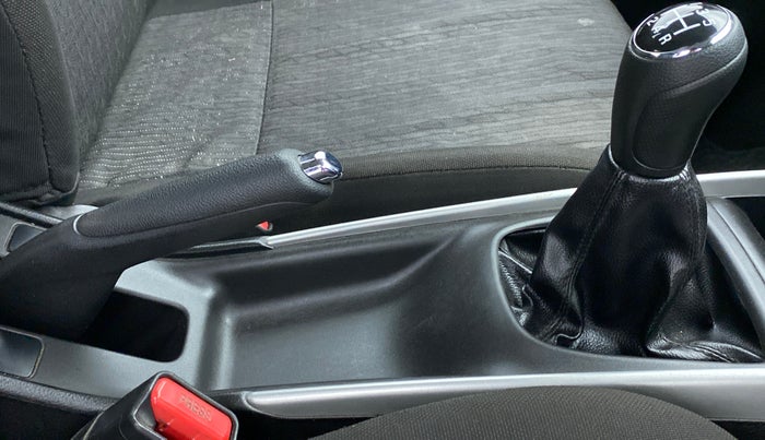 2015 Maruti Baleno DELTA 1.2 K12, Petrol, Manual, 62,800 km, Gear Lever