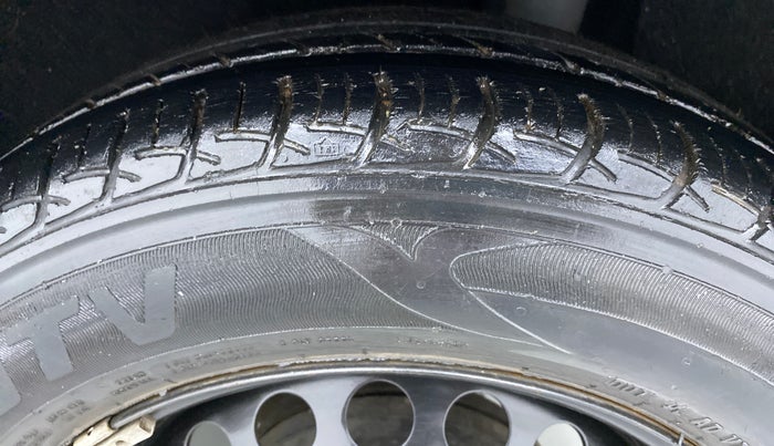 2015 Maruti Baleno DELTA 1.2 K12, Petrol, Manual, 62,800 km, Left Rear Tyre Tread