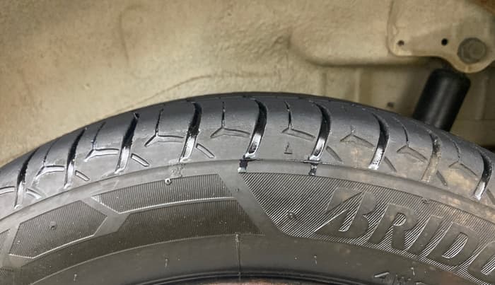 2016 Maruti Wagon R 1.0 VXI OPT, Petrol, Manual, 89,302 km, Left Rear Tyre Tread