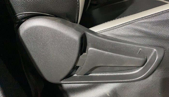 2020 Maruti S PRESSO VXI+, Petrol, Manual, 17,279 km, Driver Side Adjustment Panel