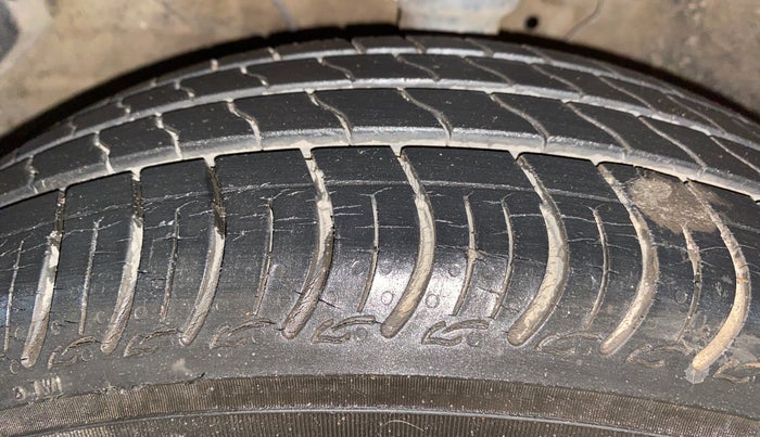 2020 Maruti S PRESSO VXI+, Petrol, Manual, 17,279 km, Left Front Tyre Tread