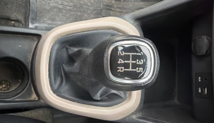2015 Hyundai Grand i10 SPORTZ 1.2 KAPPA VTVT, Petrol, Manual, 47,100 km, Gear Lever
