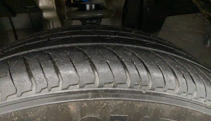 2022 Renault Kiger RXE MT, Petrol, Manual, 46,358 km, Left Front Tyre Tread