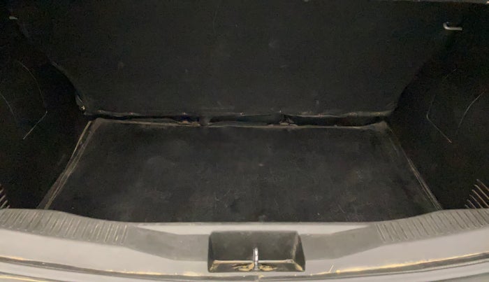 2022 Renault Kiger RXE MT, Petrol, Manual, 46,358 km, Boot Inside