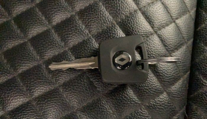 2022 Renault Kiger RXE MT, Petrol, Manual, 46,358 km, Key Close Up