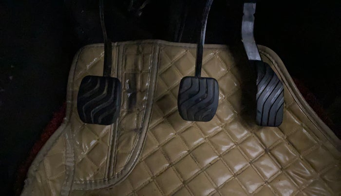 2022 Renault Kiger RXE MT, Petrol, Manual, 46,358 km, Pedals