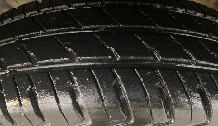 2023 Maruti Alto K10 VXI, Petrol, Manual, 26,165 km, Left Front Tyre Tread