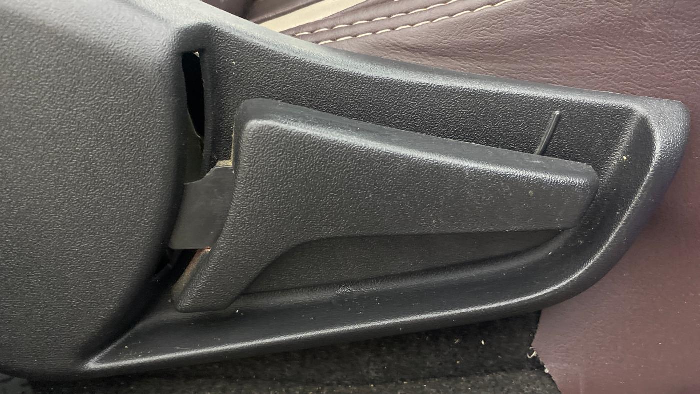 2023 Maruti Alto K10 VXI, Petrol, Manual, 26,165 km, Driver Side Adjustment Panel