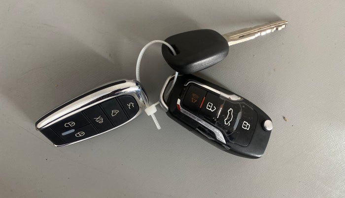 2023 Maruti Alto K10 VXI, Petrol, Manual, 26,165 km, Key Close Up