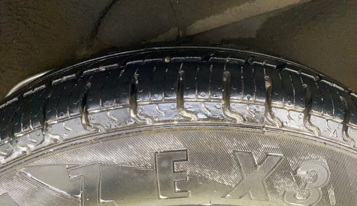 2014 Hyundai i10 MAGNA 1.1, Petrol, Manual, 32,281 km, Left Rear Tyre Tread