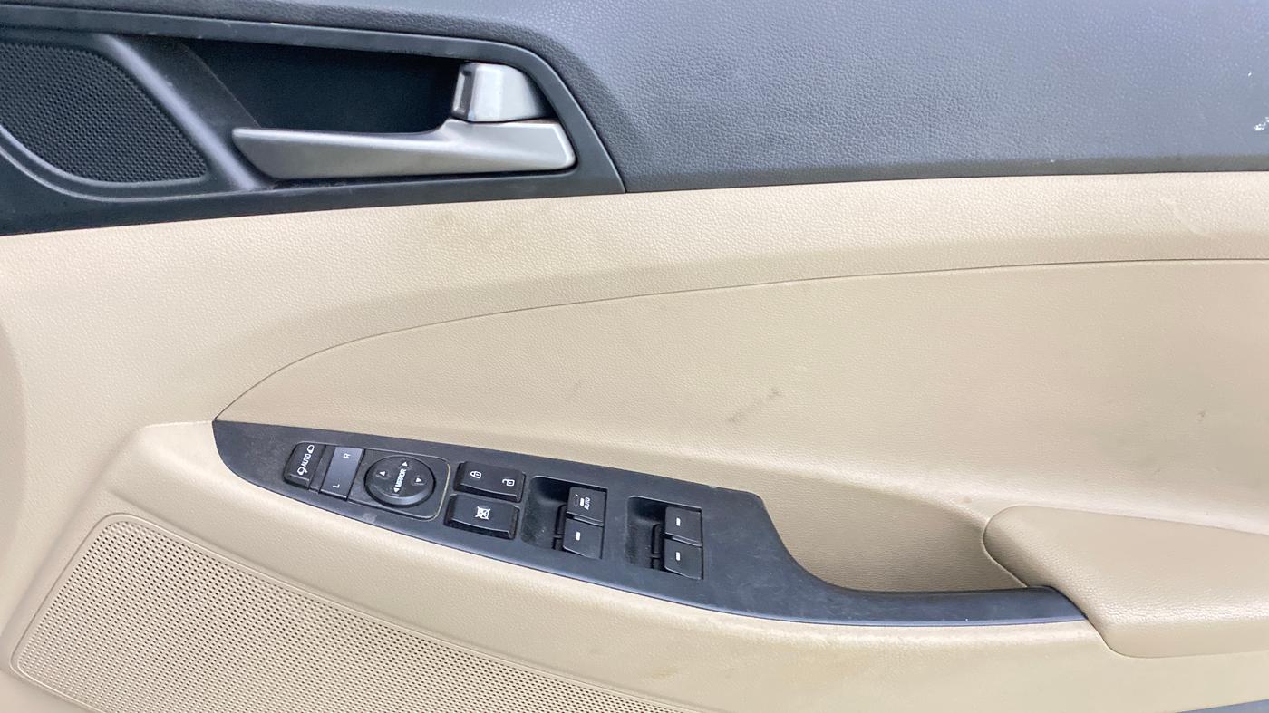 2018 Hyundai Tucson 2WD MT DIESEL, Diesel, Manual, 97,092 km, Driver Side Door Panels Control
