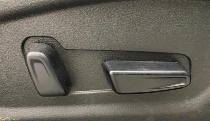 2022 KIA SELTOS GTX PLUS 1.4, Petrol, Manual, 21,865 km, Driver Side Adjustment Panel