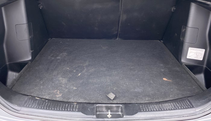 2018 Maruti S Cross ZETA 1.3 SHVS, Diesel, Manual, 70,167 km, Boot Inside