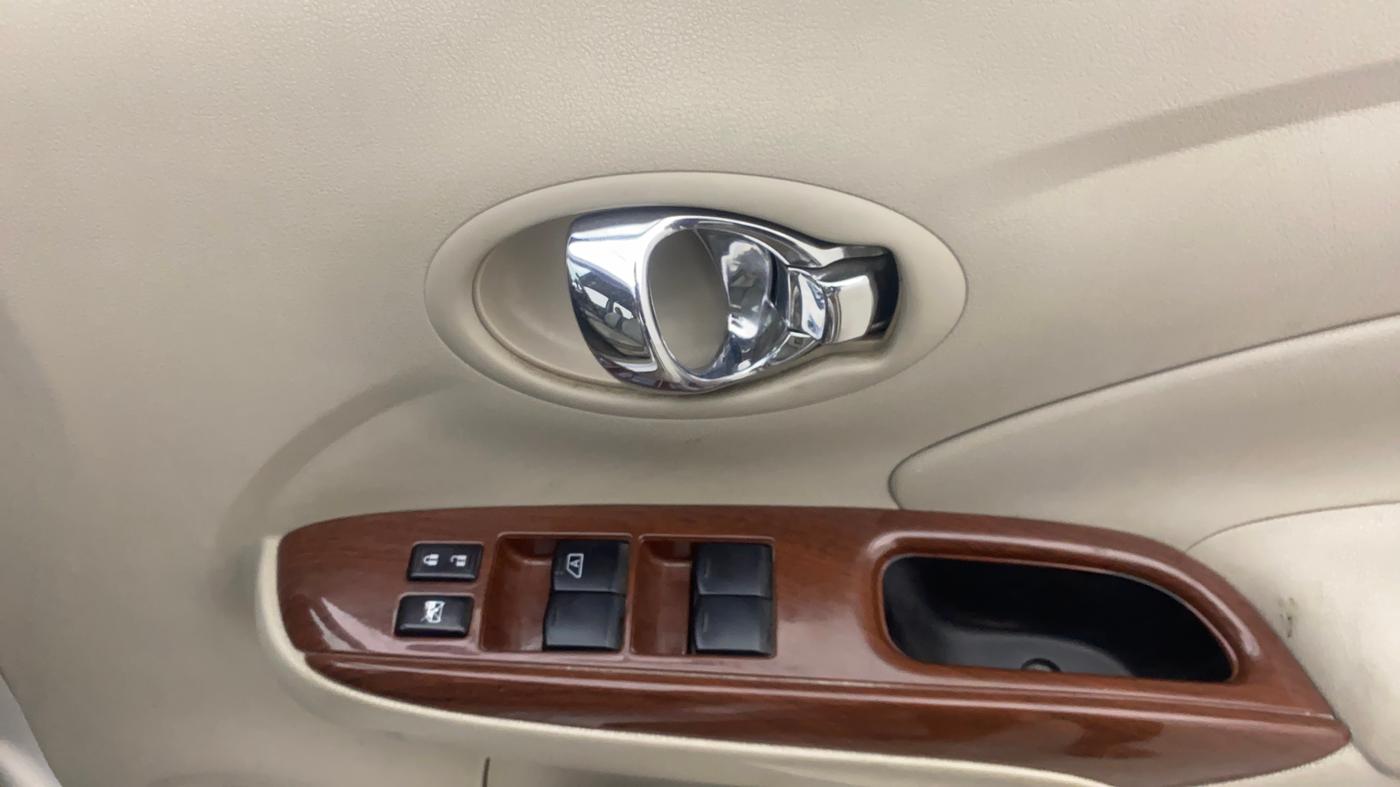 2013 Nissan Sunny XL CVT, Petrol, Automatic, 78,858 km, Driver Side Door Panels Control