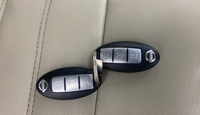 2013 Nissan Sunny XL CVT, Petrol, Automatic, 78,858 km, Key Close Up