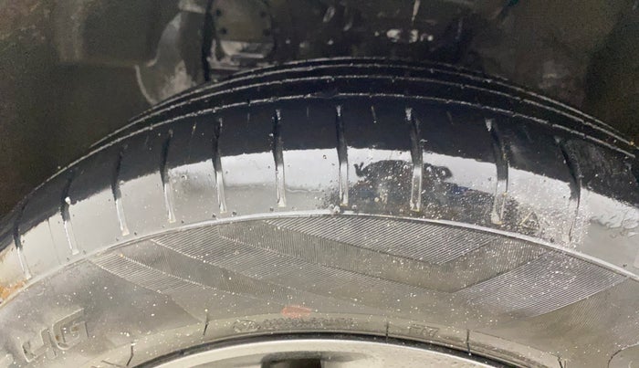 2019 Hyundai Elite i20 SPORTZ 1.2, Petrol, Manual, 1,36,388 km, Left Front Tyre Tread