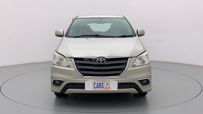 2015 Toyota Innova 2.5 GX 8 STR, Diesel, Manual, 1,17,210 km, Front