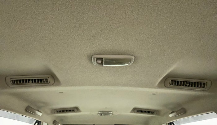 2015 Toyota Innova 2.5 GX 8 STR, Diesel, Manual, 1,17,210 km, Rear AC Vents