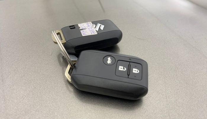 2017 Maruti Dzire ZXI PLUS AMT, Petrol, Automatic, 30,622 km, Key Close Up