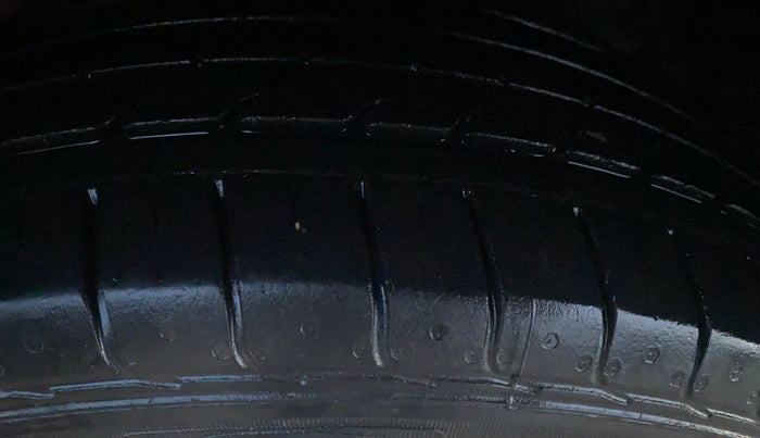 2022 Tata NEXON XM SUNROOF PETROL, Petrol, Manual, 21,703 km, Left Front Tyre Tread