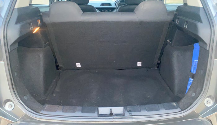 2022 Tata NEXON XM SUNROOF PETROL, Petrol, Manual, 21,703 km, Boot Inside