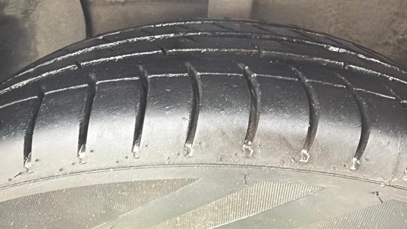 2015 Hyundai Grand i10 MAGNA 1.2 KAPPA VTVT, Petrol, Manual, 45,368 km, Left Front Tyre Tread