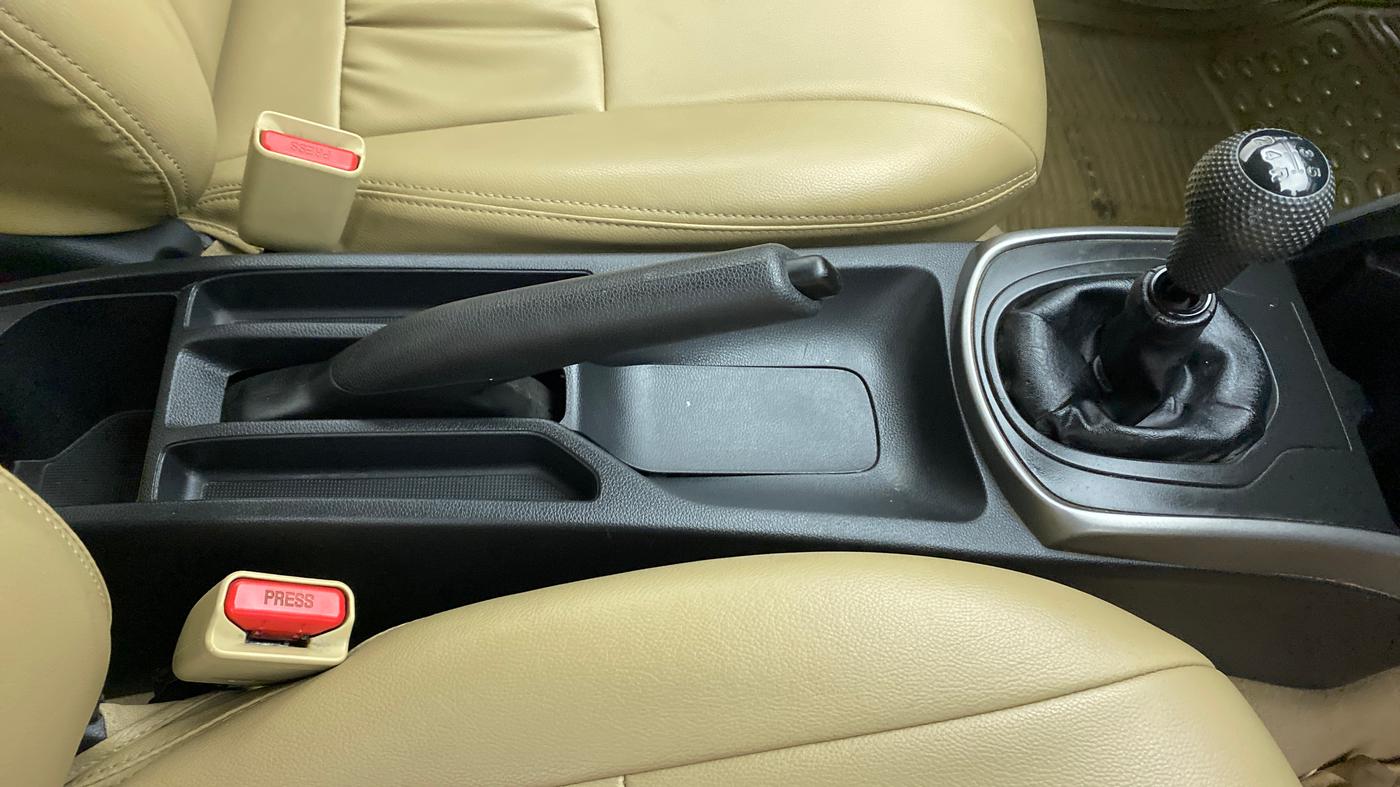 2014 Honda City S MT PETROL, Petrol, Manual, 87,269 km, Gear Lever