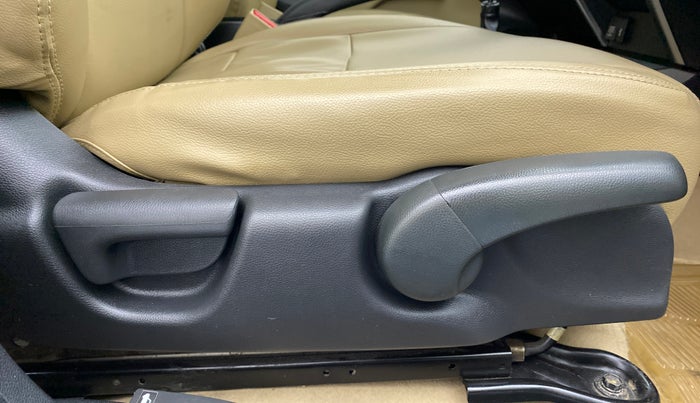 2014 Honda City S MT PETROL, Petrol, Manual, 87,269 km, Driver Side Adjustment Panel